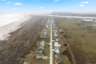 575 Beach Front Dr, Matagorda, TX 77457 - Photo 31