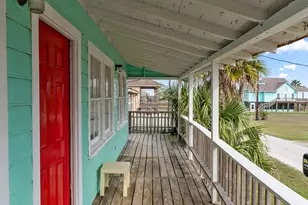 575 Beach Front Dr, Matagorda, TX 77457 - Photo 9