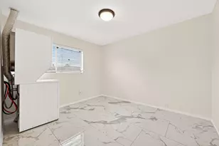 2201 Fountain View Dr, Houston, TX 77057 - Photo 23