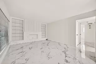 2201 Fountain View Dr, Houston, TX 77057 - Photo 11