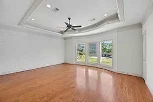 2410 Mimosa Dr, Houston, TX 77019 - Photo 17