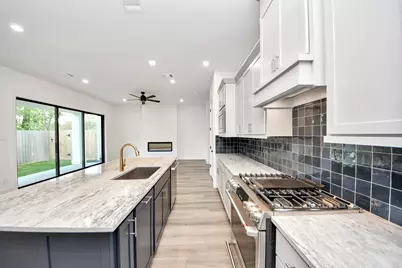 1422 Caywood Lane #B, Houston, TX 77055 - Photo 9
