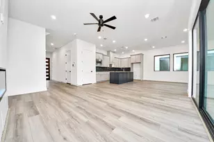 1422 Caywood Ln, Houston, TX 77055 - Photo 11