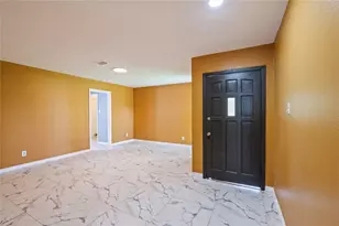 2402 21st Ave N, Texas City, TX 77590 - Photo 5