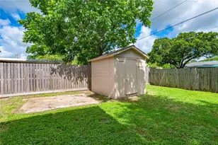 2402 21st Ave N, Texas City, TX 77590 - Photo 27