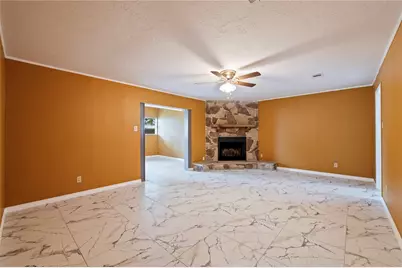 2402 21st Avenue N, Texas City, TX 77590 - Photo 11