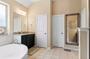 2710 Secret Falls Ct, Pearland, TX 77089 - Photo 13