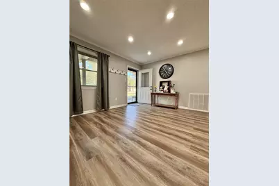 570 Moreland Street, Vidor, TX 77662 - Photo 7