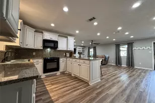 570 Moreland St, Vidor, TX 77662 - Photo 9