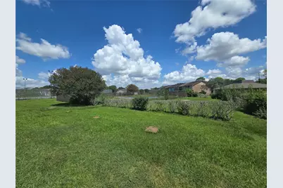7045 Chasewood Drive, Houston, TX 77489 - Photo 13
