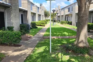 7399 Regency Square Ct, Houston, TX 77036 - Photo 25