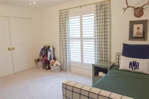 7611 Fairdale Ln, Houston, TX 77063 - Photo 11