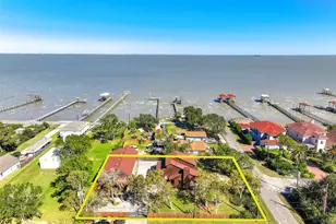 114 24th St, Dickinson, TX 77539 - Photo 3