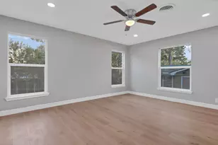 1930 Ave P, Huntsville, TX 77340 - Photo 13