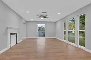 1930 Ave P, Huntsville, TX 77340 - Photo 9