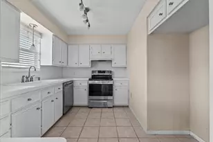 984 Bonita St, Bayou Vista, TX 77563 - Photo 21