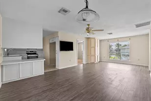 984 Bonita St, Bayou Vista, TX 77563 - Photo 19