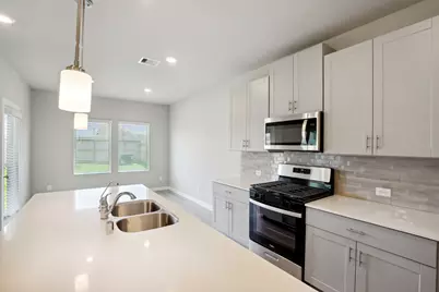 4842 Magnolia Springs Drive, Pearland, TX 77584 - Photo 9