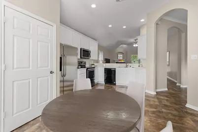 202 Maple Lane, Conroe, TX 77304 - Photo 15