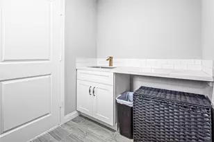 5718 Green Springs Dr, Houston, TX 77066 - Photo 19