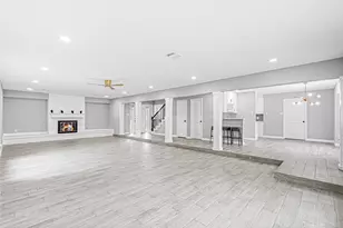 5718 Green Springs Dr, Houston, TX 77066 - Photo 9