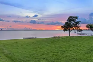 422 S Burnett Dr, Baytown, TX 77520 - Photo 11