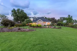 422 S Burnett Dr, Baytown, TX 77520 - Photo 9