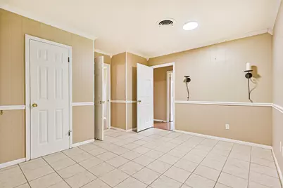 807 Temple Drive, Hitchcock, TX 77563 - Photo 9