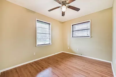 807 Temple Drive, Hitchcock, TX 77563 - Photo 23