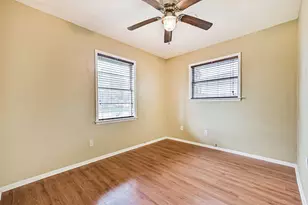 807 Temple Dr, Hitchcock, TX 77563 - Photo 23