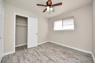 11915 Binghampton Dr, Houston, TX 77089 - Photo 17