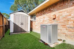 11915 Binghampton Dr, Houston, TX 77089 - Photo 29