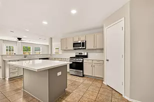 13822 Calm Wind Way, Houston, TX 77045 - Photo 11