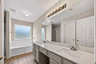 13822 Calm Wind Way, Houston, TX 77045 - Photo 31