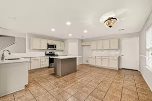 13822 Calm Wind Way, Houston, TX 77045 - Photo 9