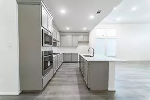 1923 Parks Edge Ln, Angleton, TX 77515 - Photo 5