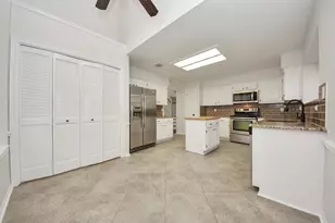 903 Heathgate Dr, Houston, TX 77062 - Photo 37