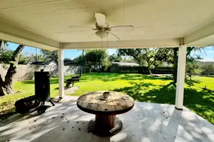533 S Downing Rd, Angleton, TX 77515 - Photo 7