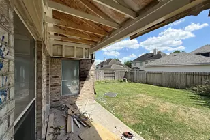 14815 Thomas Mill Ln, Sugar Land, TX 77498 - Photo 3