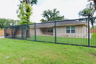 13121 Unison Rd, Houston, TX 77044 - Photo 1
