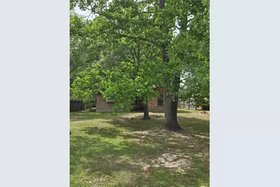 808 Willow Avenue, Cleveland, TX 77327 - Photo 5
