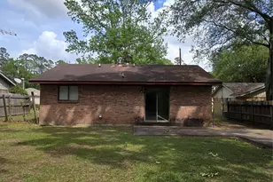 808 Willow Ave, Cleveland, TX 77327 - Photo 7