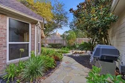 9405 Sundown Drive, Pearland, TX 77584 - Photo 37