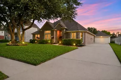 9405 Sundown Drive, Pearland, TX 77584 - Photo 7