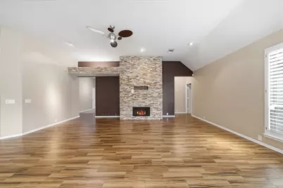 9405 Sundown Drive, Pearland, TX 77584 - Photo 17
