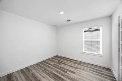 12305 Brandenburg Gate Drive, Houston, TX 77047 - Photo 15