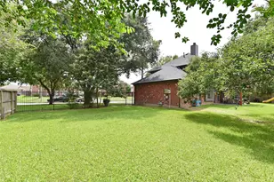 1110 Lake Estates Dr, Sugar Land, TX 77498 - Photo 39