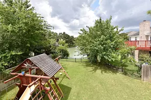 1110 Lake Estates Dr, Sugar Land, TX 77498 - Photo 33