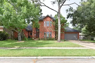 1110 Lake Estates Dr, Sugar Land, TX 77498 - Photo 1