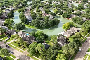 1110 Lake Estates Dr, Sugar Land, TX 77498 - Photo 47